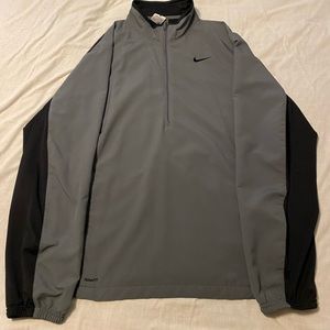 Nike 1/2 zip pullover. Size L